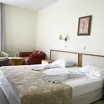 Helios 4*